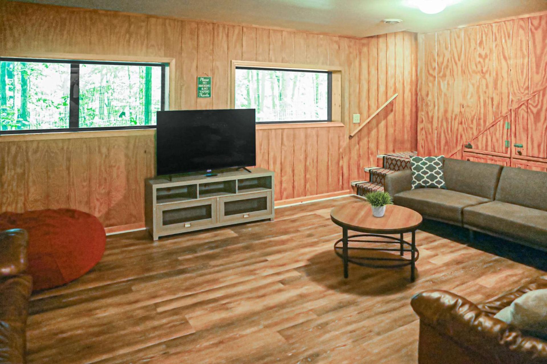 Huge Cabin W Hot Tub, Deck, Grill, Fire Pit, Wifi Берклі-Спрінгз Екстер'єр фото